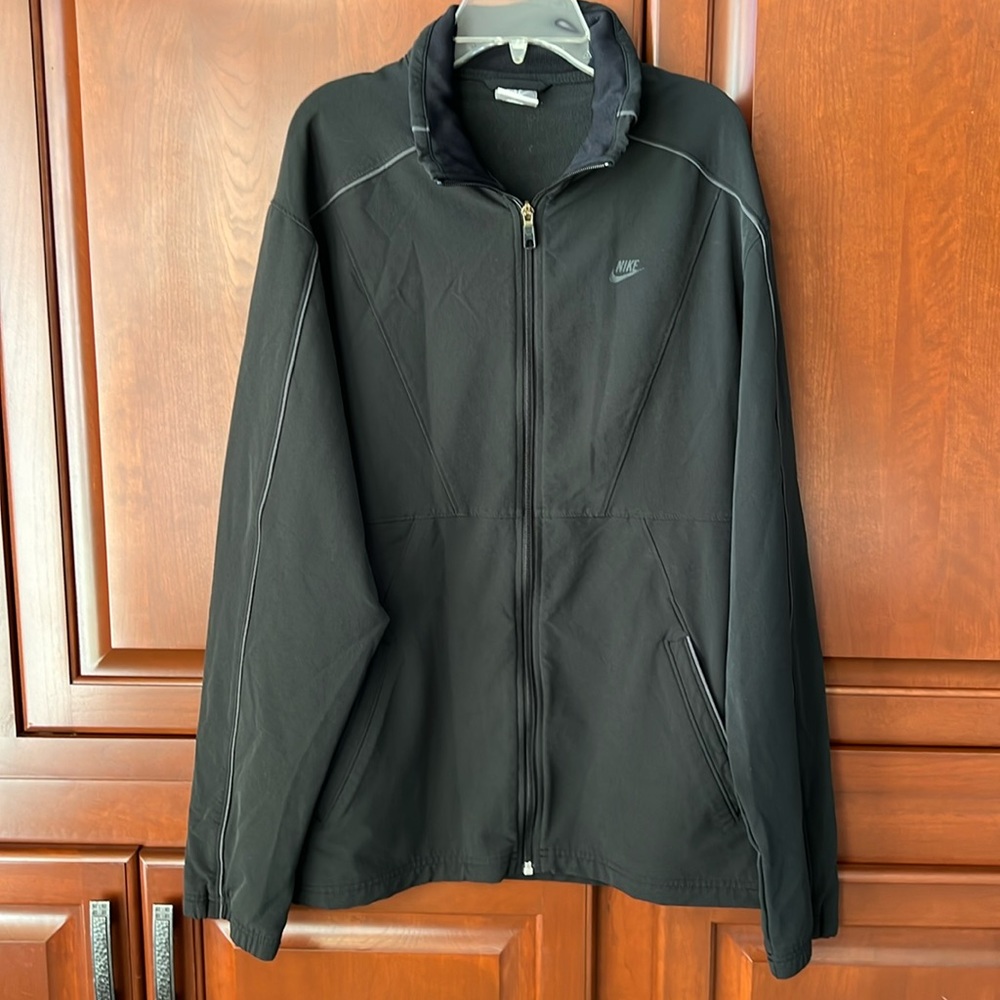 Nike men’s Black Jacket-L